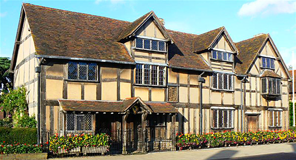 Dom w Stratford w którym miał przyjść na świat William Szekspir. © Wikimedia Commons, John.